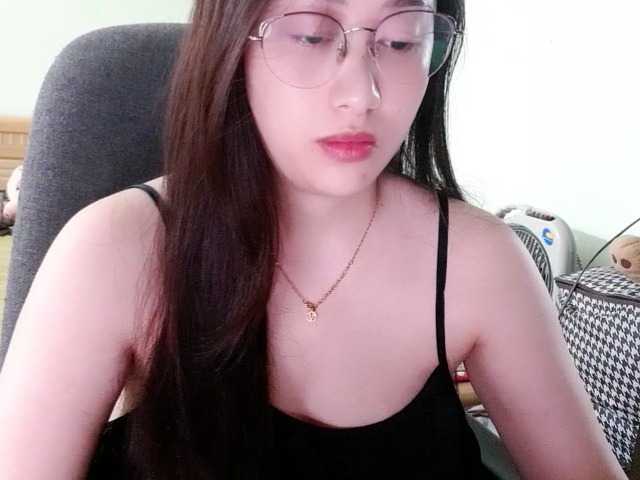 Amy-Yong live cam on UnifiedCams