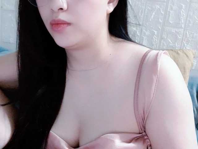 Amy-Yong live cam on BongaCams