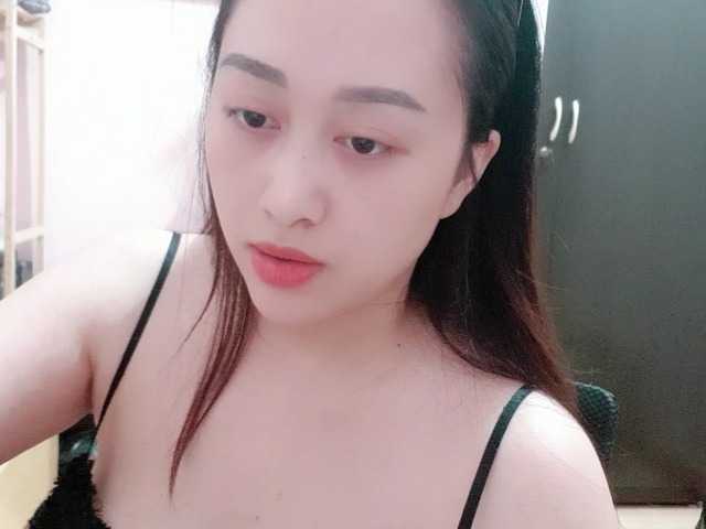 Amy-Yong live cam on BongaCams