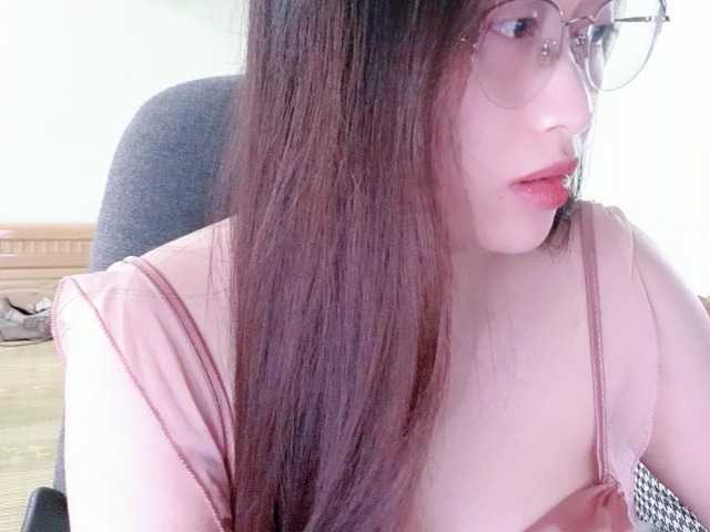 Amy-Yong live cam on BongaCams