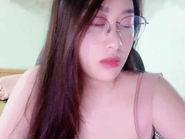 Amy-Yong live cam on BongaCams