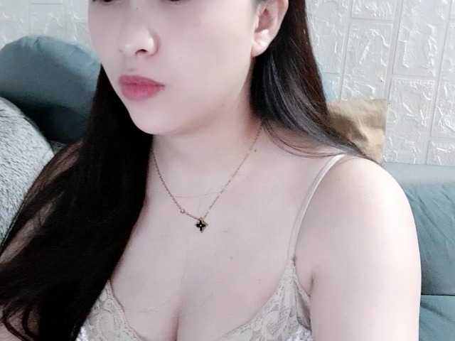 Amy-Yong live cam on BongaCams