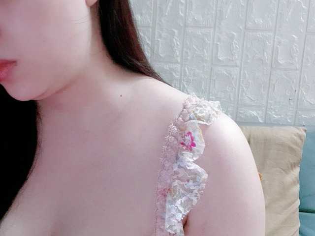 Amy-Yong live cam on BongaCams
