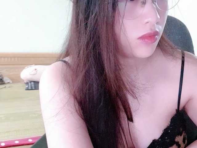 Amy-Yong live cam on BongaCams