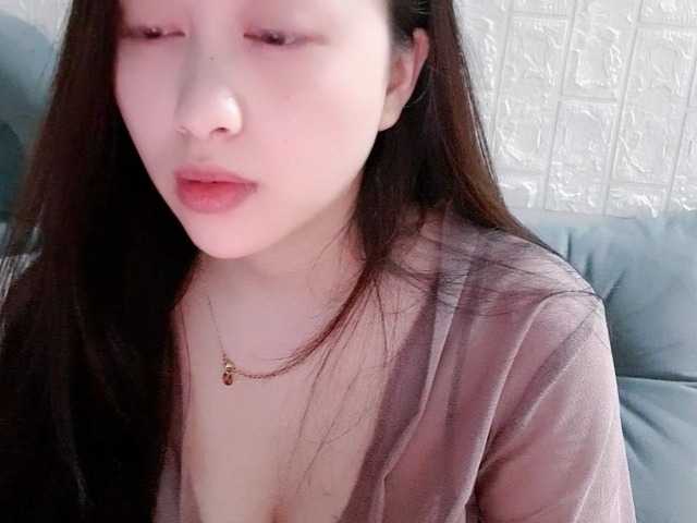Amy-Yong live cam on BongaCams
