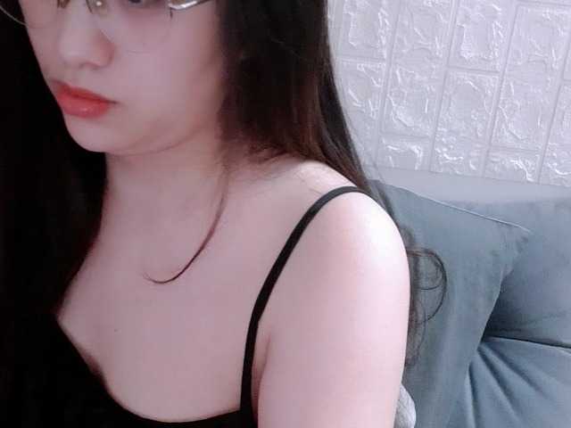Amy-Yong live cam on BongaCams