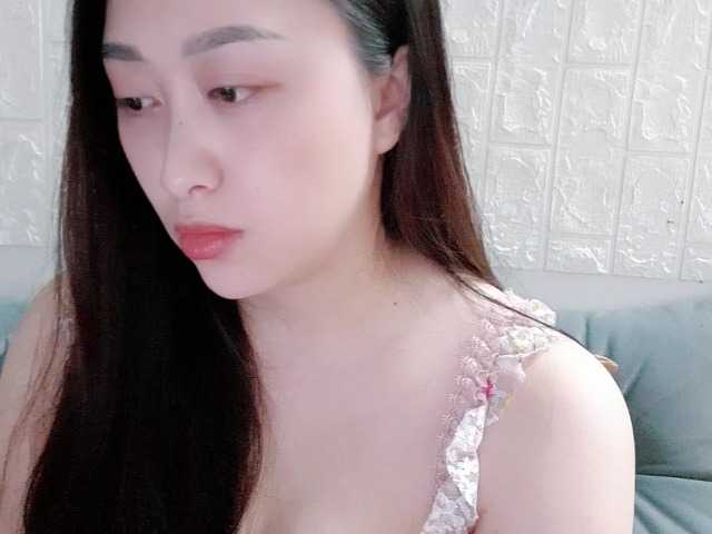 Amy-Yong live cam on BongaCams