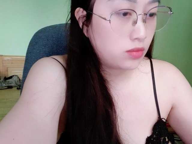 Amy-Yong live cam on BongaCams