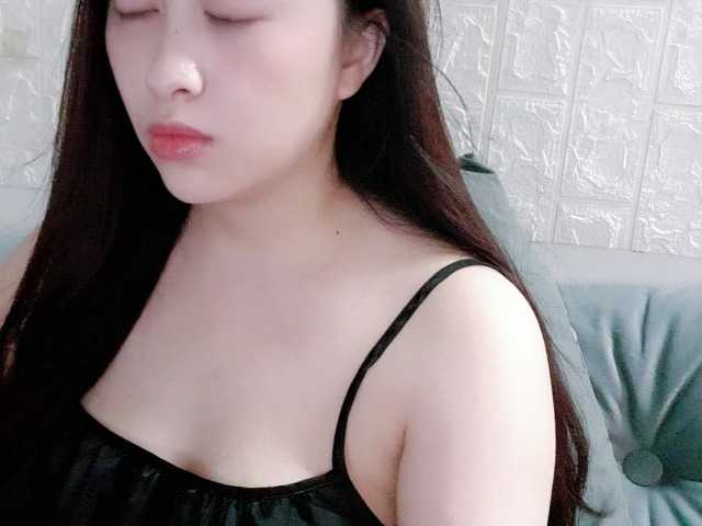 Amy-Yong live cam on BongaCams