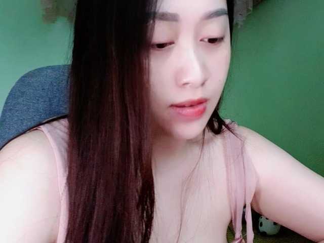 Amy-Yong live cam on BongaCams