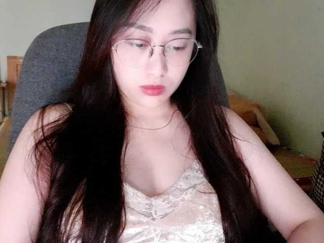 Amy-Yong live cam on BongaCams