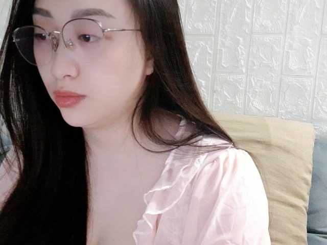 Amy-Yong live cam on BongaCams
