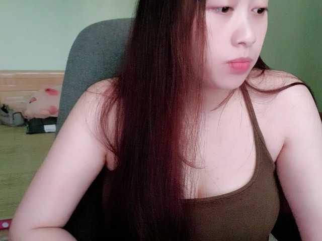 Amy-Yong — live female cam