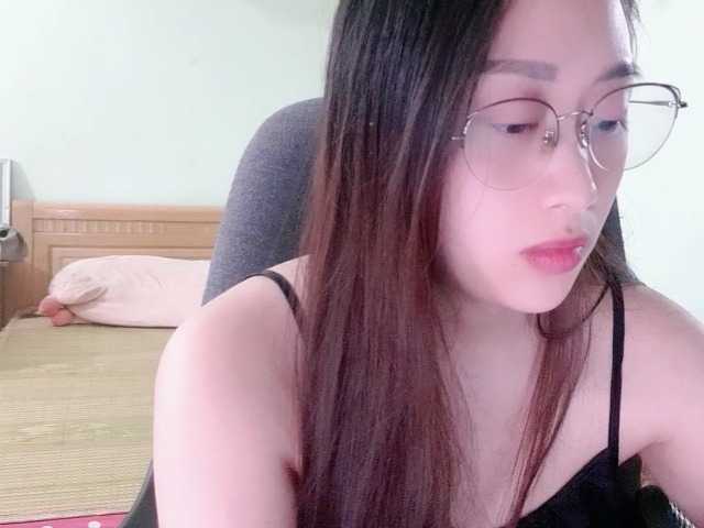 Amy-Yong live cam on BongaCams
