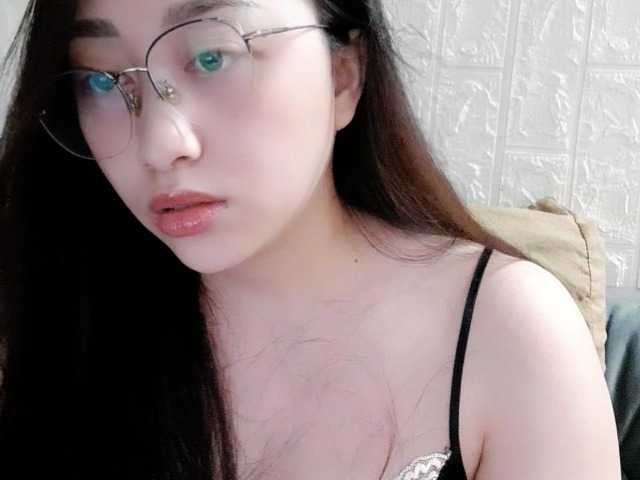 Amy-Yong live webcam show