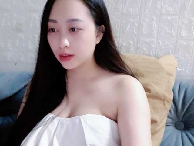 Amy-Yong live cam on BongaCams