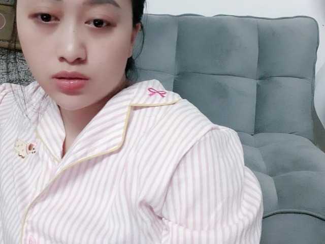 Amy-Yong live cam on BongaCams