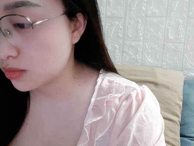 Amy-Yong live cam on BongaCams