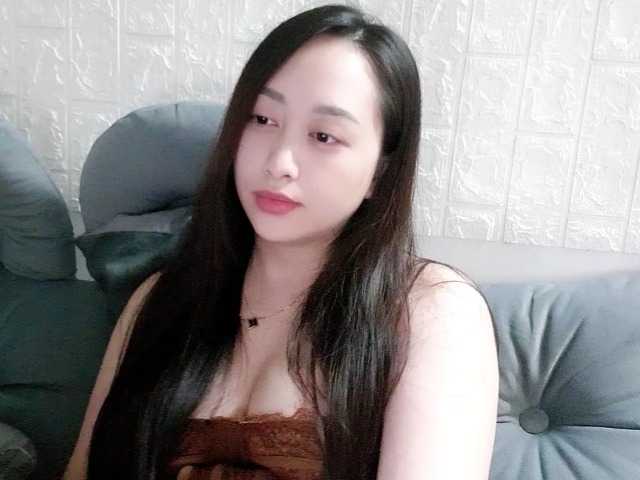 Amy-Yong live cam on BongaCams