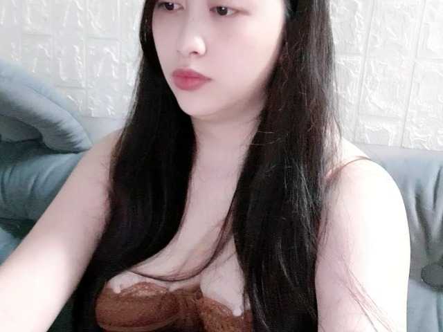 Amy-Yong live cam on BongaCams