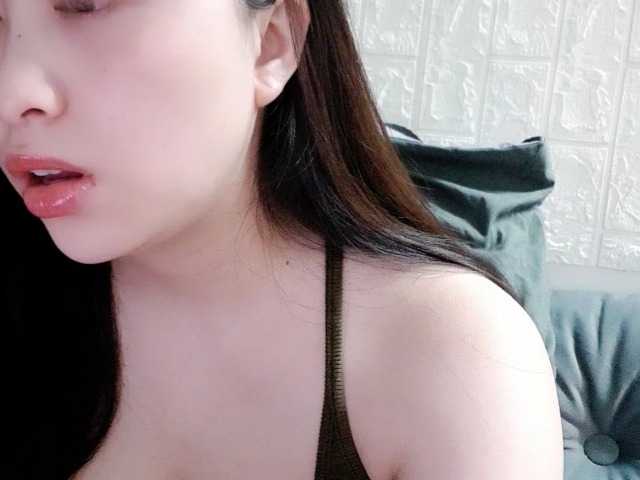 Amy-Yong live cam on BongaCams