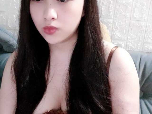 Amy-Yong live cam on BongaCams