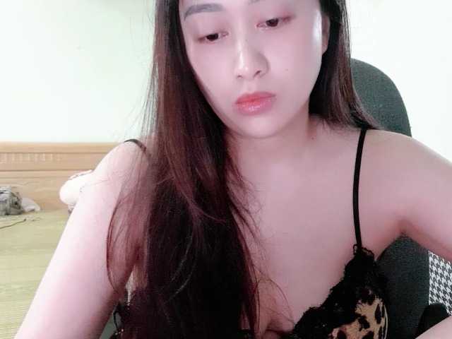 Amy-Yong live cam on BongaCams