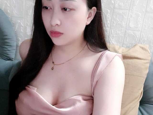 Amy-Yong live cam on BongaCams