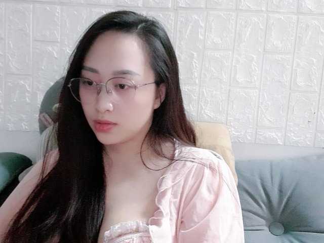 Amy-Yong live cam on BongaCams