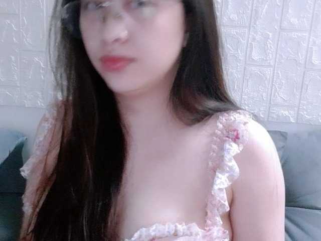 Amy-Yong live cam on BongaCams