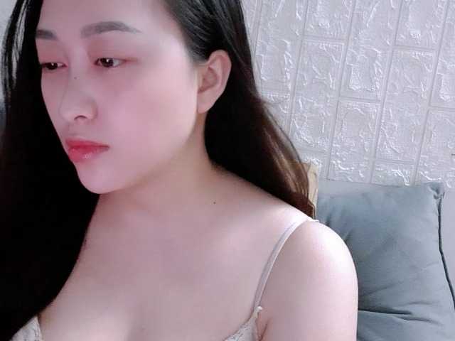 Amy-Yong live cam on BongaCams