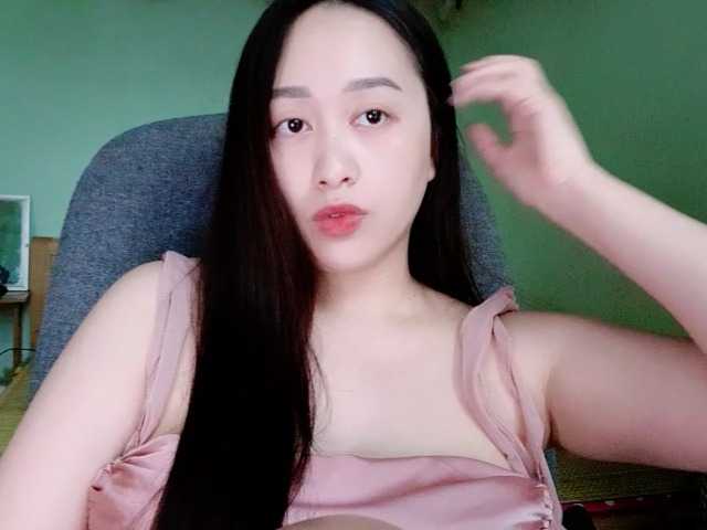 Amy-Yong live cam on BongaCams
