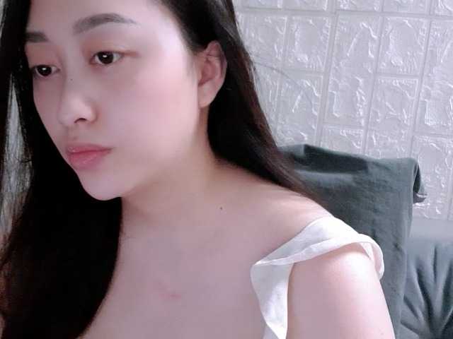 Amy-Yong live cam on BongaCams
