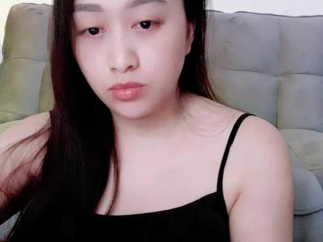 Amy-Yong live cam on BongaCams