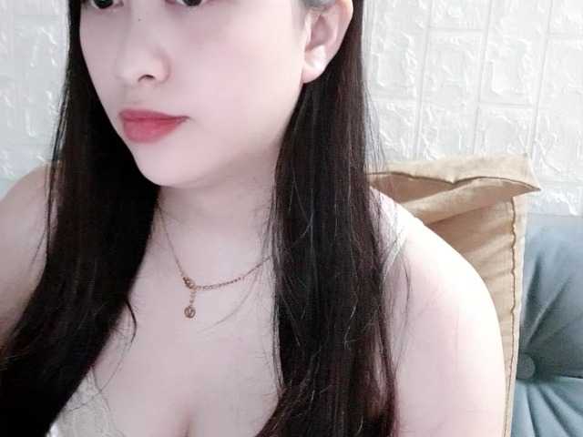 Amy-Yong live cam on BongaCams