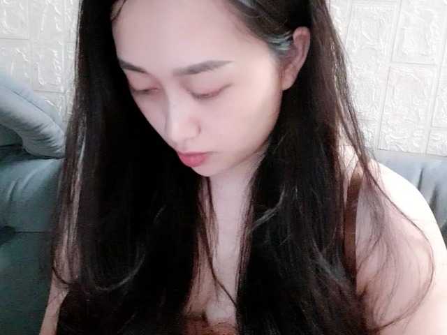 Amy-Yong live cam on BongaCams