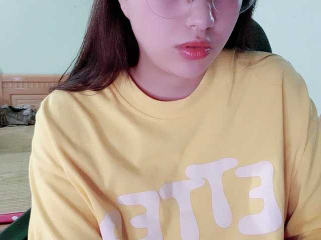 Amy-Yong live cam on BongaCams