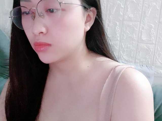 Amy-Yong webcam bongacams model stream image