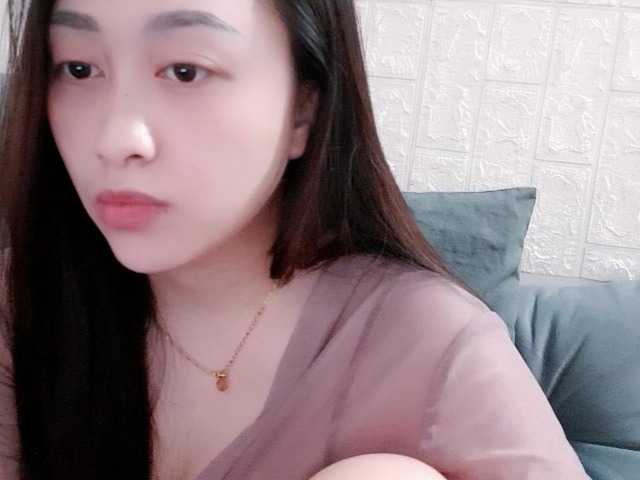 Amy-Yong live cam on BongaCams