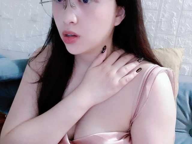 Amy-Yong live cam on BongaCams