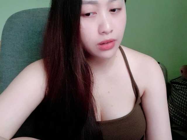 Amy-Yong live cam on BongaCams