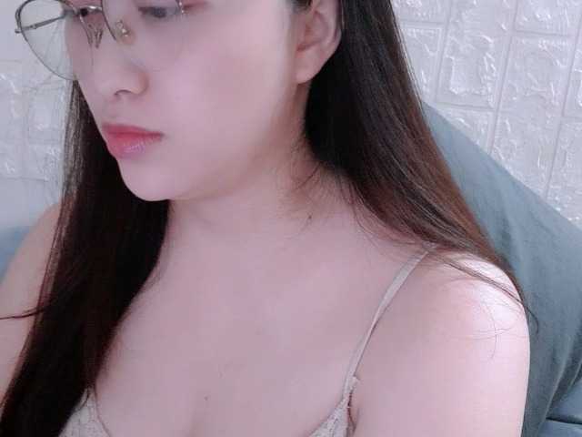 Amy-Yong live cam on BongaCams