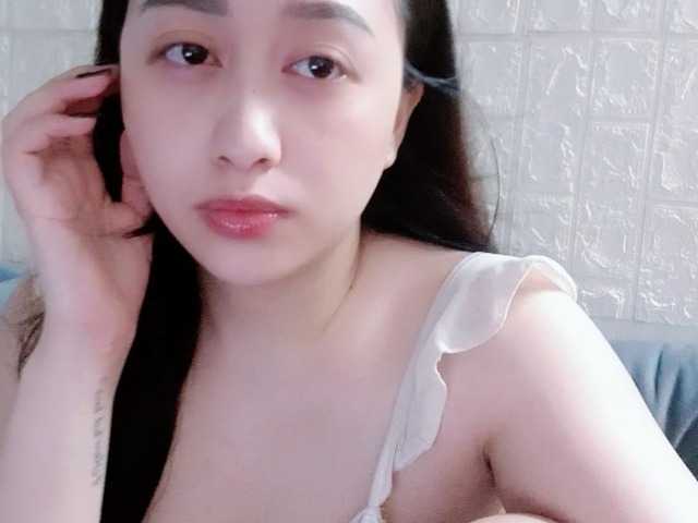 Amy-Yong live cam on BongaCams
