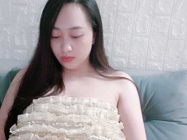Amy-Yong live cam on BongaCams