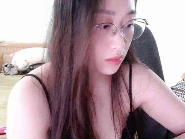 Model: Amy-Yong
