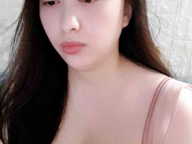 Amy-Yong Live Webcam on BongaCams