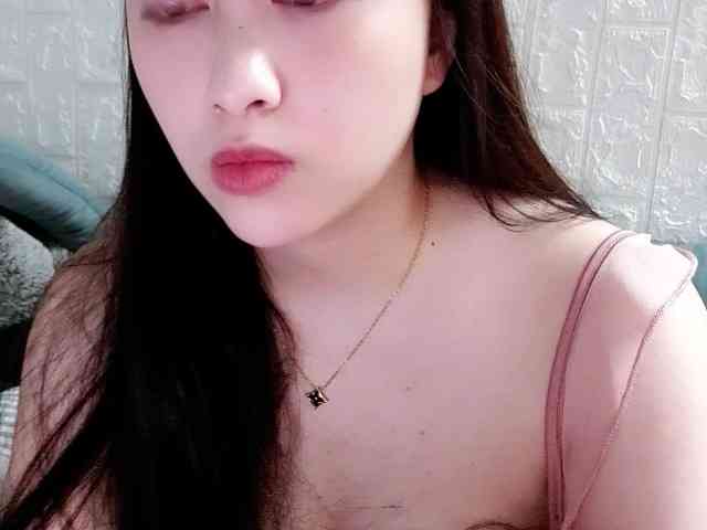 Model: Amy-Yong