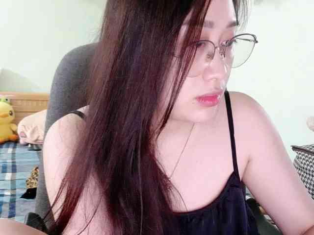 Model: Amy-Yong