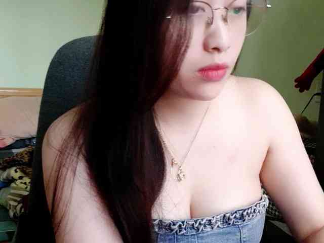 Model: Amy-Yong