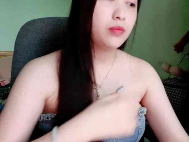 Model: Amy-Yong